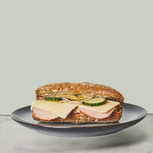 Sandwich m. skinke & jalapeños ost